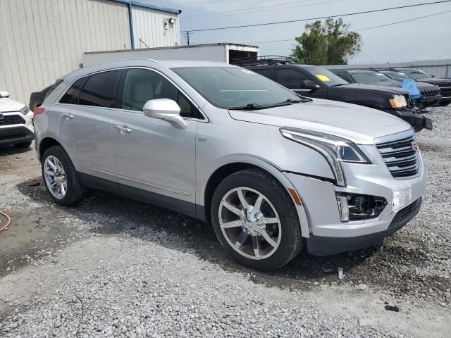  CADILLAC XT5 2018 Серебристый