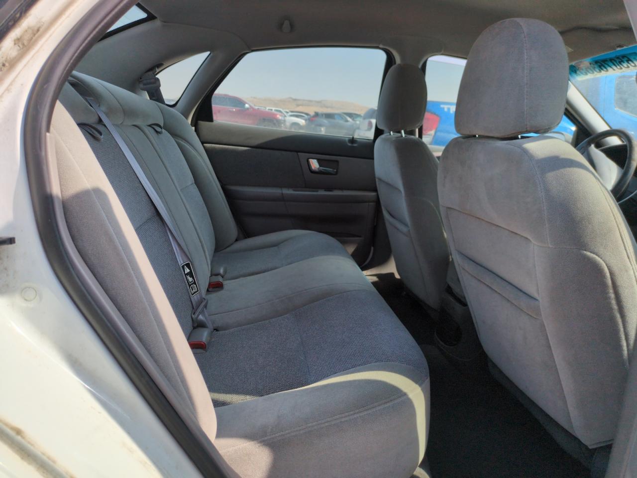 2000 Ford Taurus Se VIN: 1FAFP53U8YA106614 Lot: 65076365