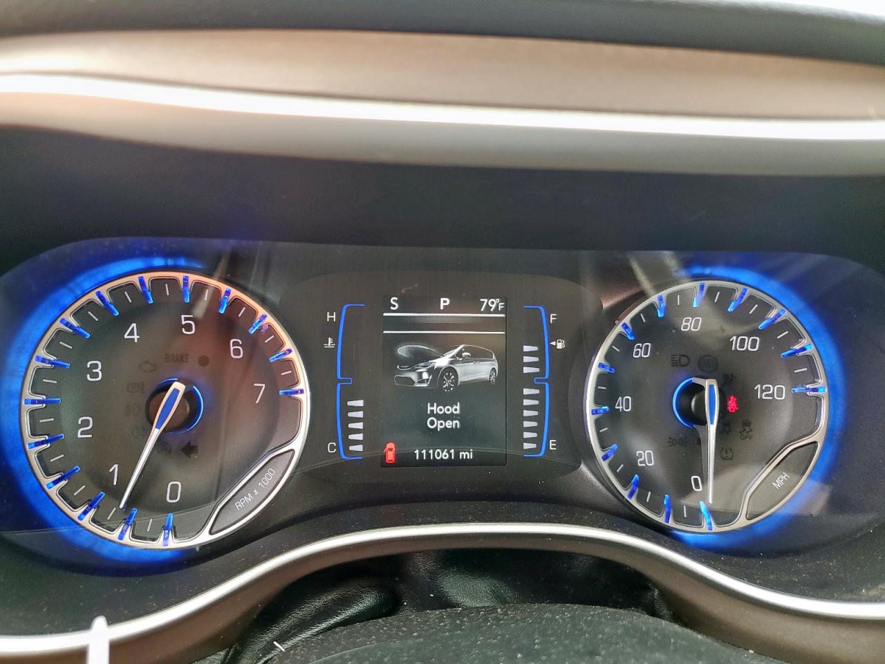 2018 Chrysler Pacifica Touring L VIN: 2C4RC1BGXJR316365 Lot: 63769645