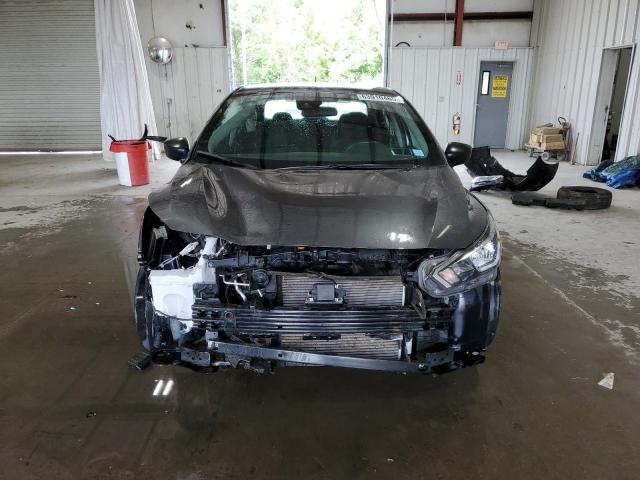  NISSAN VERSA 2021 Угольный