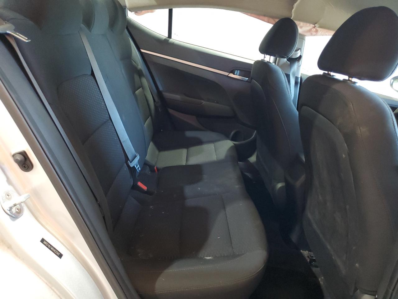 2019 Hyundai Elantra Se VIN: 5NPD74LF4KH422542 Lot: 64775395
