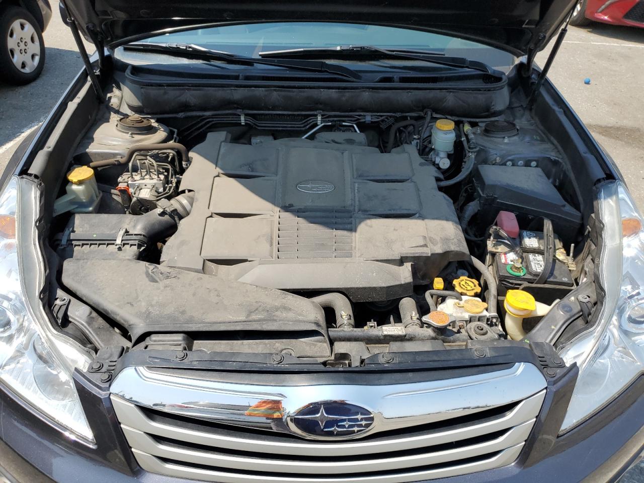 2011 Subaru Outback 3.6R Limited VIN: 4S4BRDJC6B2433081 Lot: 64647345