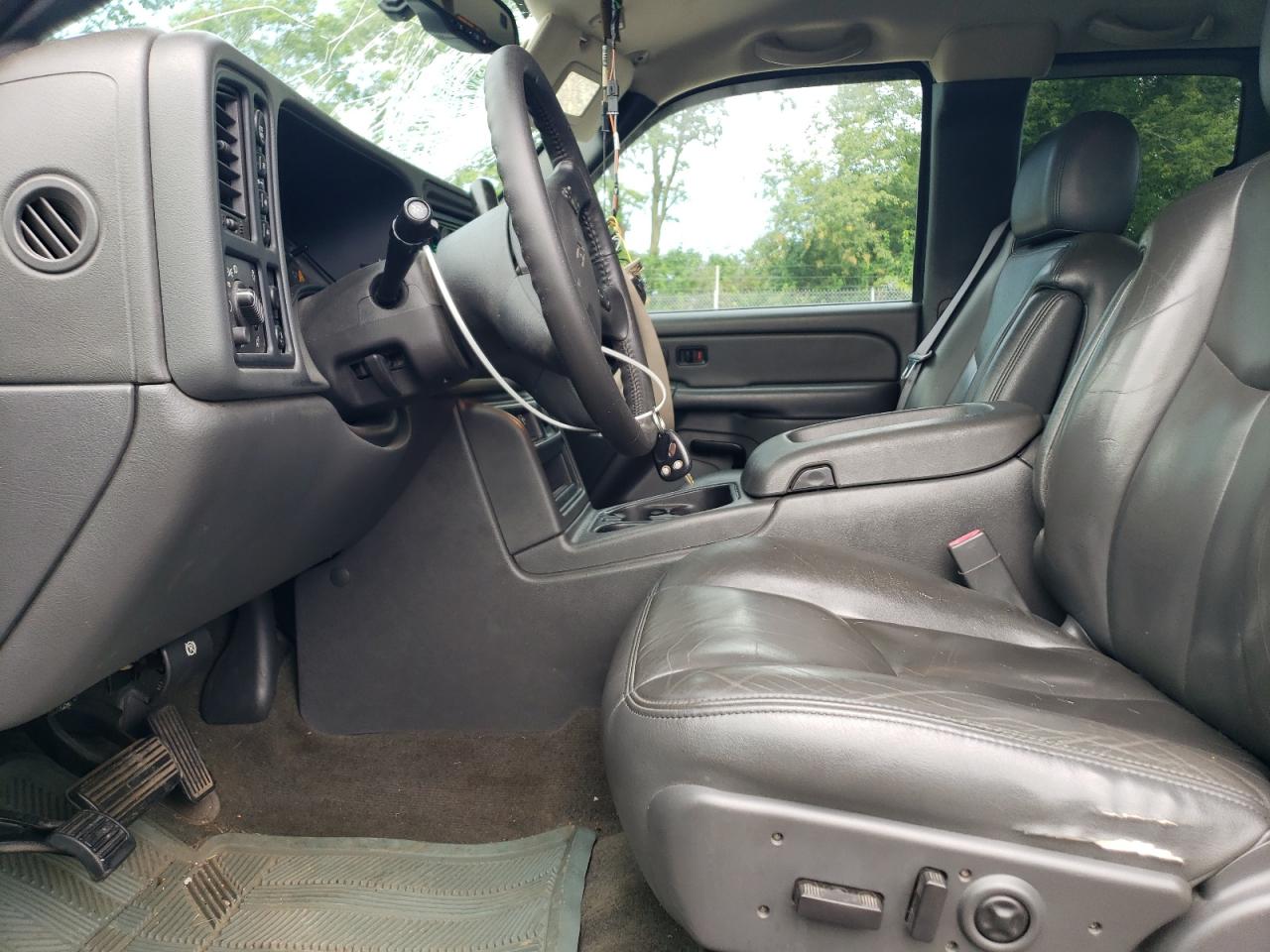 2005 GMC New Sierra K1500 VIN: 2GTEK19B251268196 Lot: 62707075