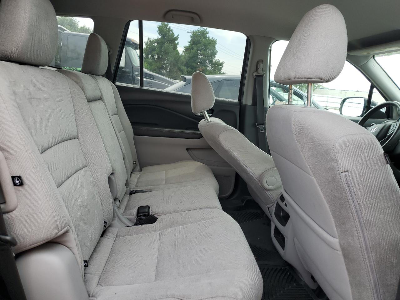 2019 Honda Pilot Lx VIN: 5FNYF6H1XKB037028 Lot: 64299505