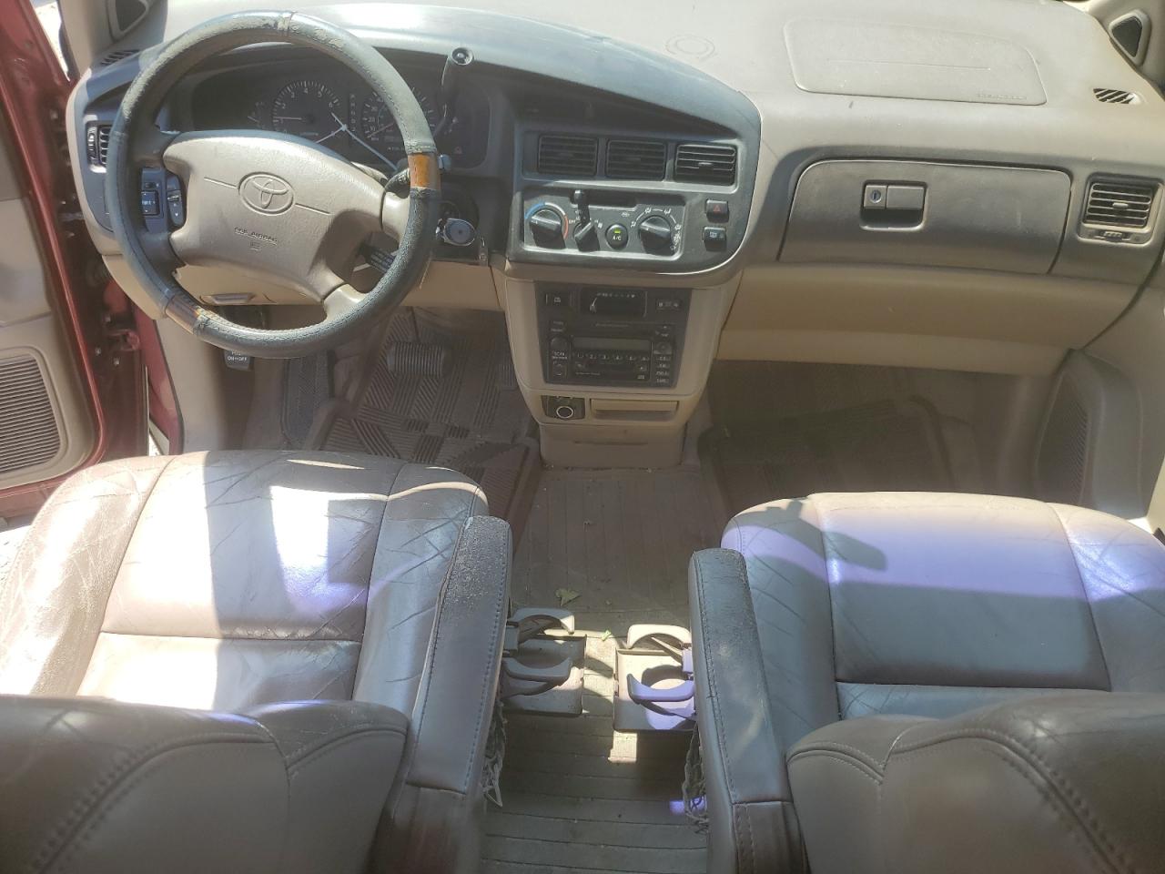 2000 Toyota Sienna Le VIN: 4T3ZF13C5YU277803 Lot: 65290255