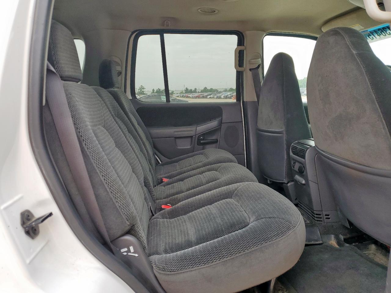 2002 Ford Explorer Xlt VIN: 1FMZU73E62ZA76375 Lot: 65136415
