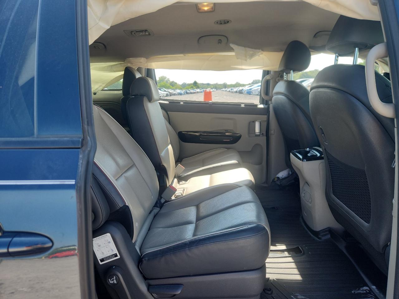 2016 Kia Sedona Ex VIN: KNDMC5C18G6137270 Lot: 65740325