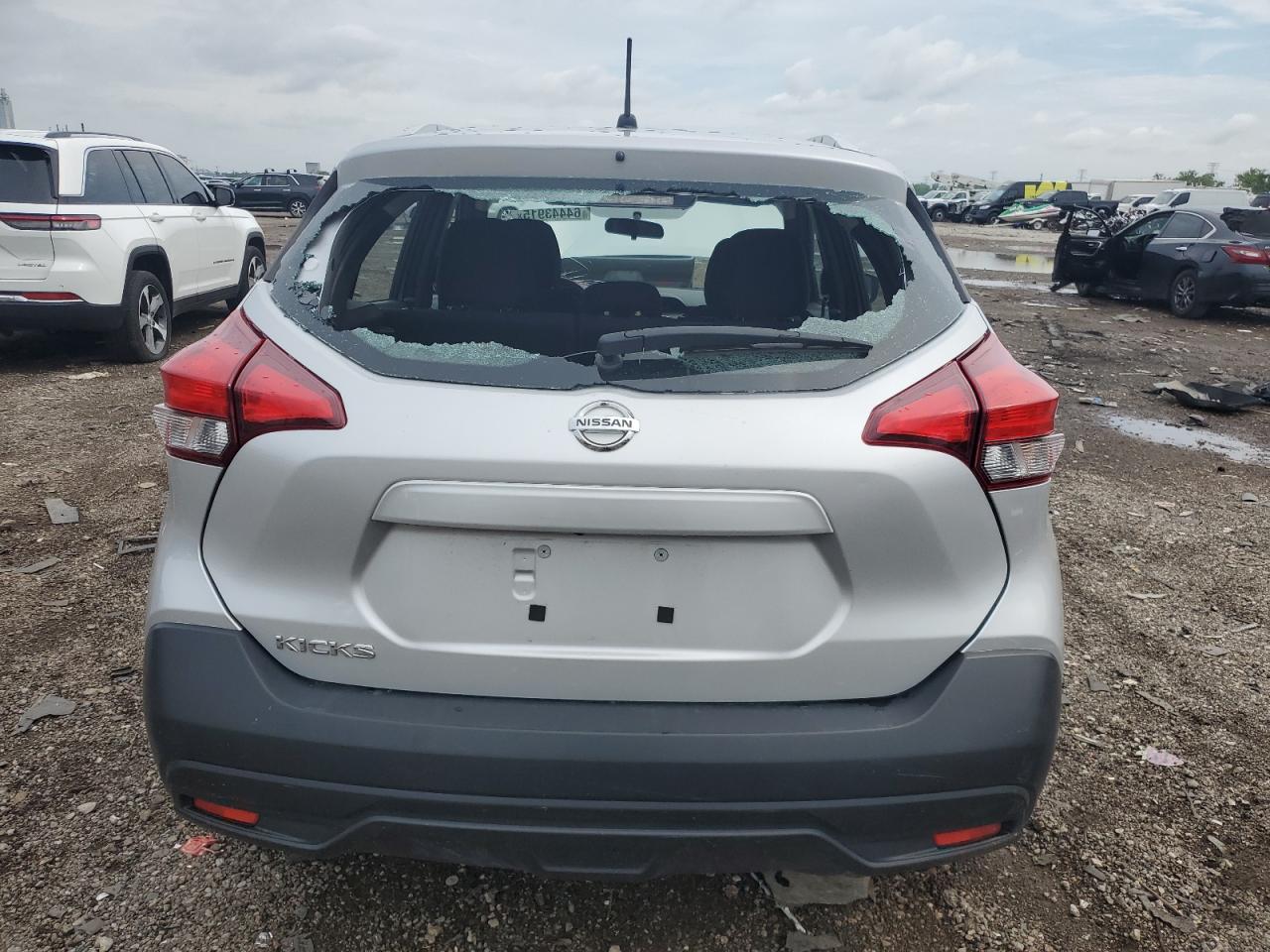 2018 Nissan Kicks S VIN: 3N1CP5CU9JL540460 Lot: 64443915