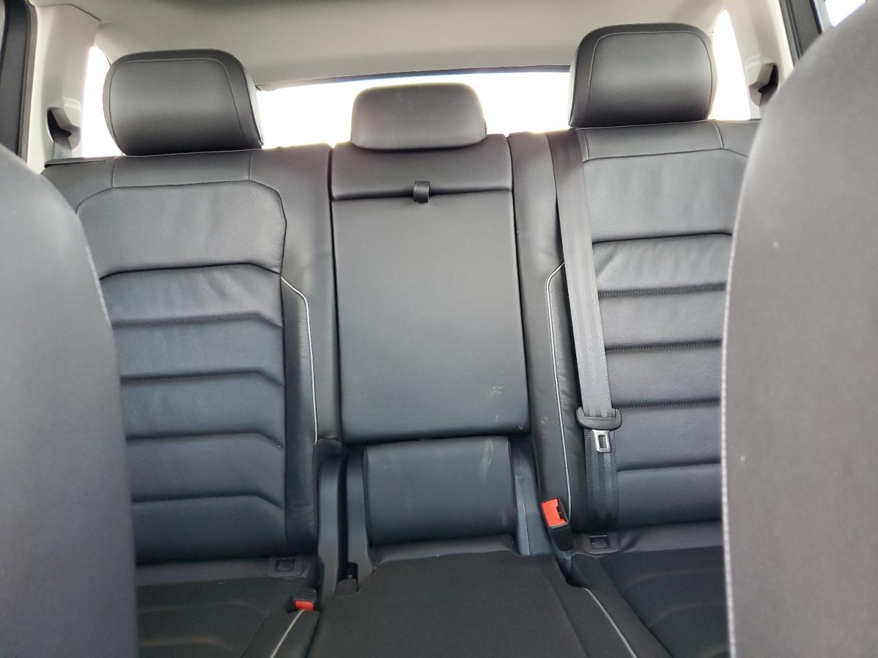 2018 Volkswagen Tiguan Sel Premium VIN: 3VV4B7AX2JM177360 Lot: 63923365
