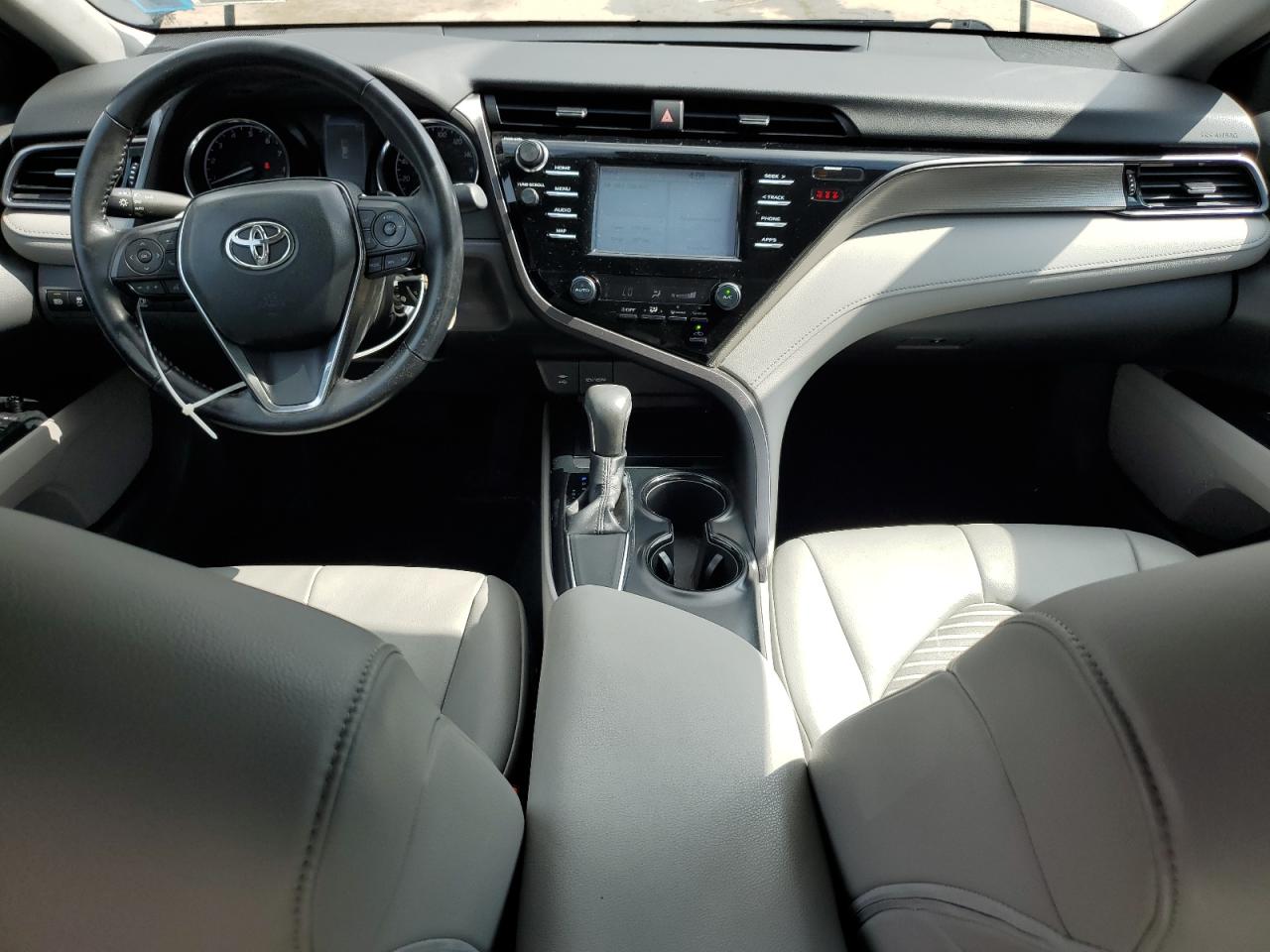 2019 Toyota Camry L VIN: 4T1B11HK1KU692942 Lot: 62779255