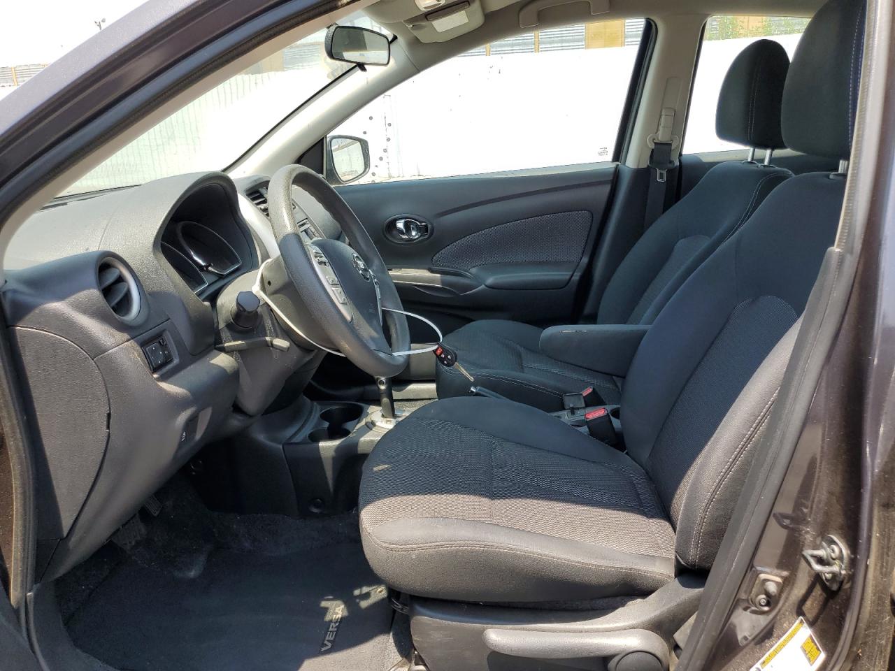 2015 Nissan Versa S VIN: 3N1CN7AP4FL915404 Lot: 64859255
