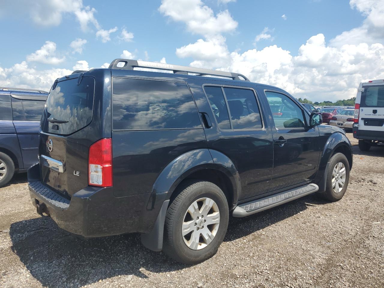 2005 Nissan Pathfinder Le VIN: 5N1AR18W65C776272 Lot: 66473365