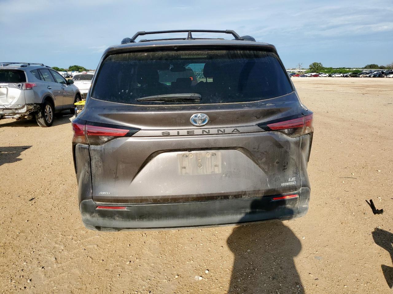 2022 Toyota Sienna Le VIN: 5TDBSKFC9NS070245 Lot: 63698525
