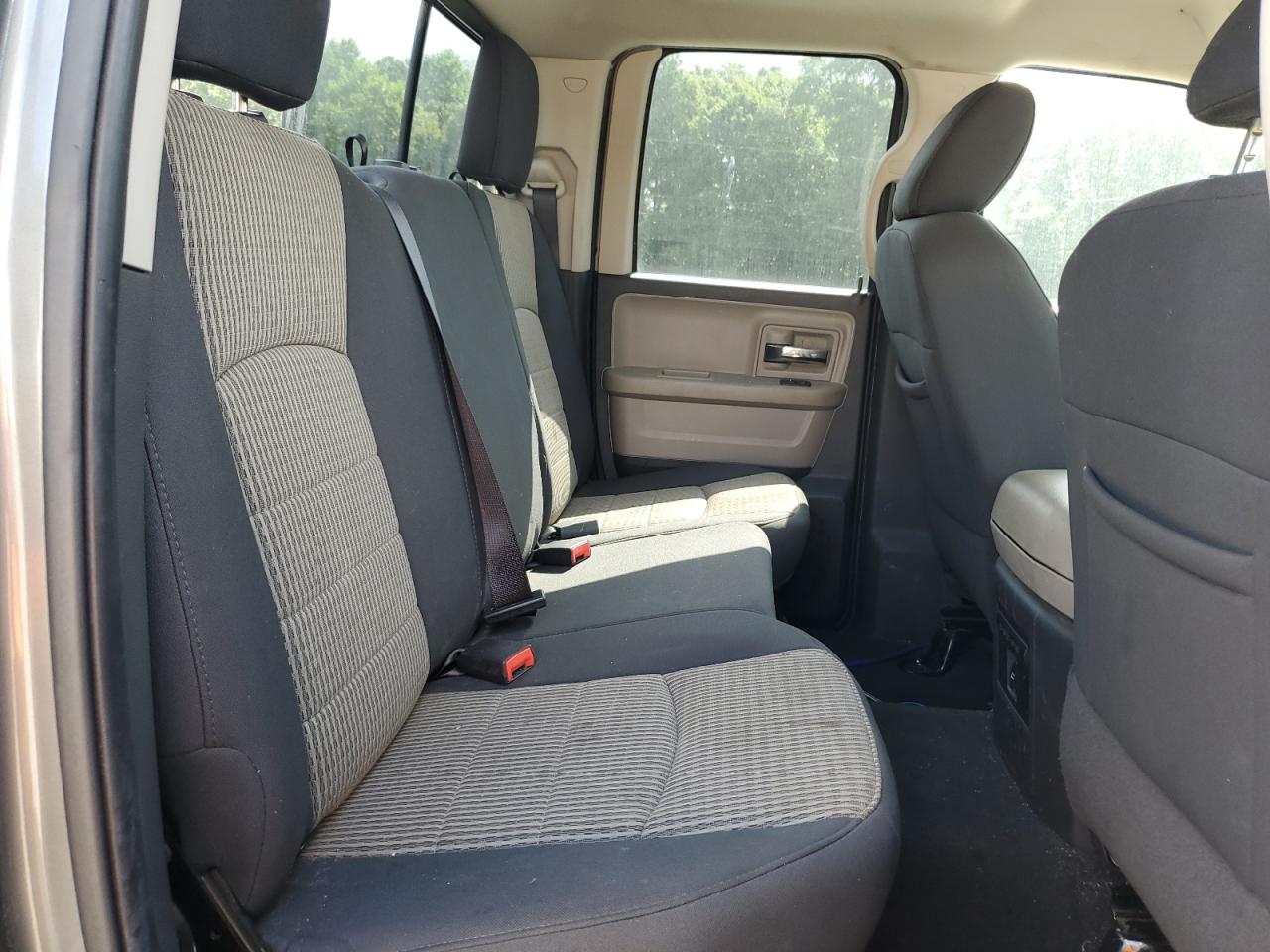 2011 Dodge Ram 1500 VIN: 1D7RB1GT5BS696990 Lot: 64068985