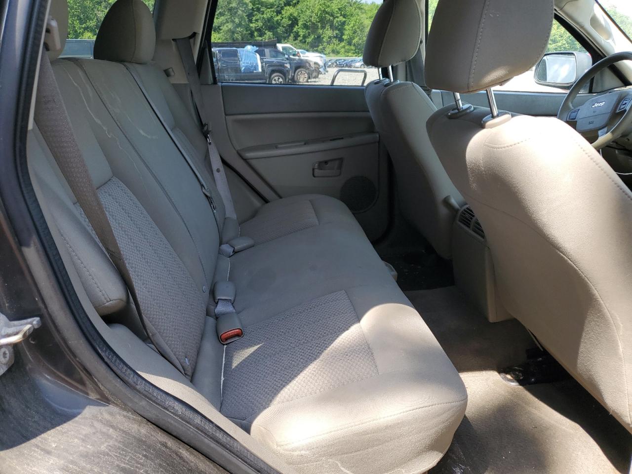 2006 Jeep Grand Cherokee Laredo VIN: 1J4GR48KX6C260246 Lot: 63402615