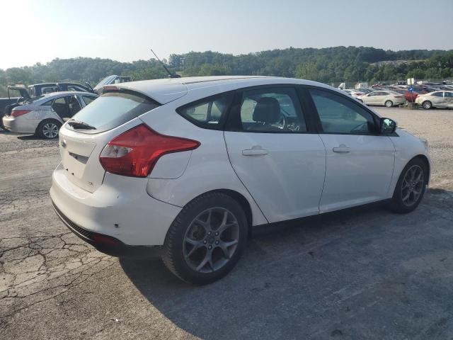  FORD FOCUS 2013 Белы