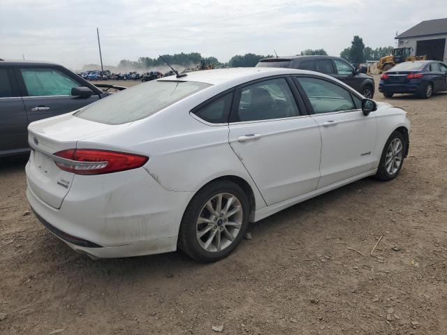  FORD FUSION 2017 Белы