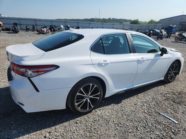  TOYOTA CAMRY 2019 Biały