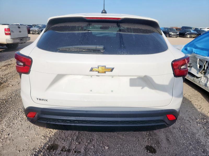  CHEVROLET TRAX 2024 Белы