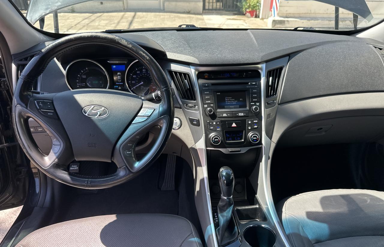 2015 Hyundai Sonata Hybrid VIN: KMHEC4A41FA140406 Lot: 67079875