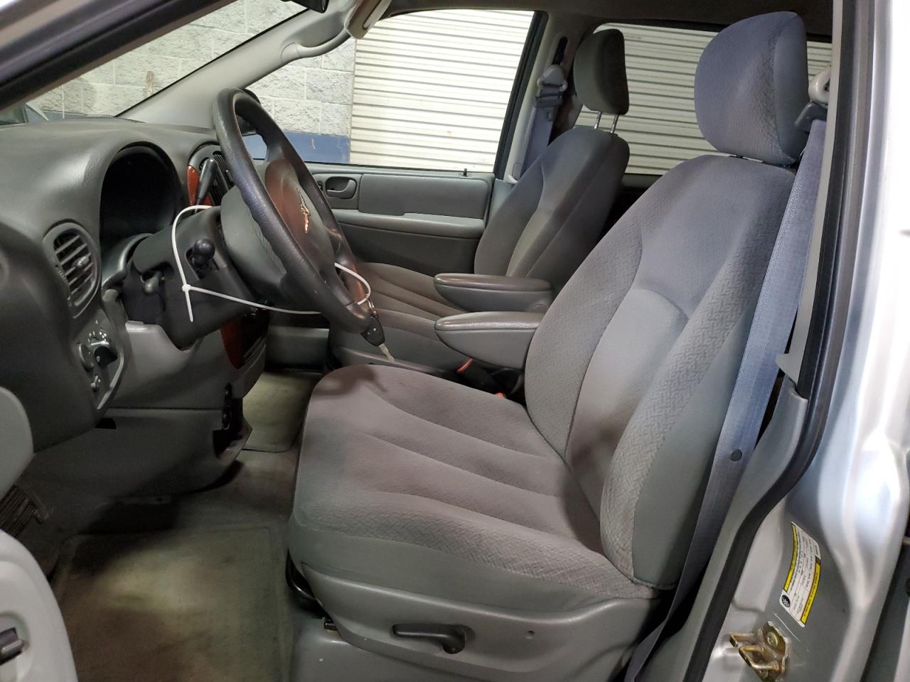 2006 Chrysler Town & Country Lx VIN: 2A4GP44R96R809189 Lot: 64090345