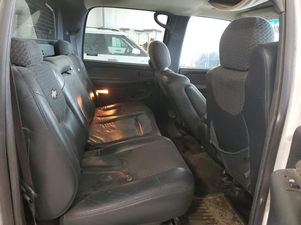2002 Chevrolet Avalanche K1500 VIN: 3GNEK13TX2G228959 Lot: 63598085