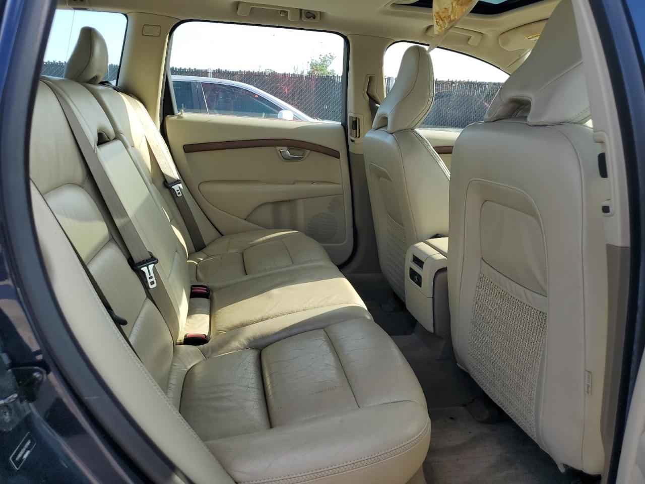 2010 Volvo Xc70 3.2 VIN: YV4960BZ5A1076887 Lot: 63483235