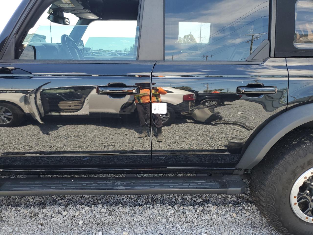 2022 Ford Bronco Base VIN: 1FMEE5DP0NLB59436 Lot: 63255385