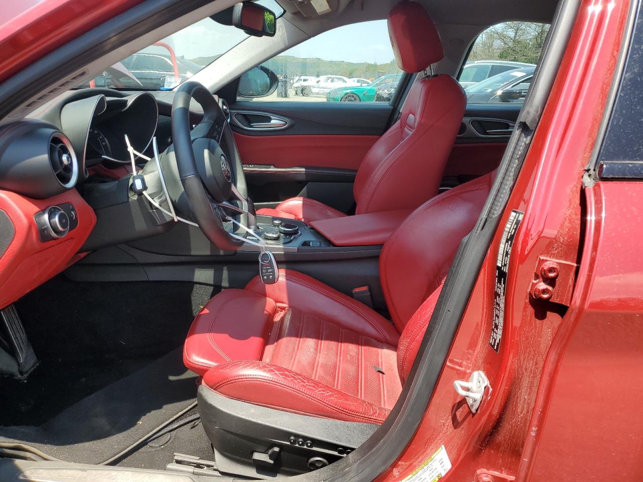 zarfaecn4j7565880 ZARFAECN4J7565880 2018 Alfa Romeo Giulia Ti