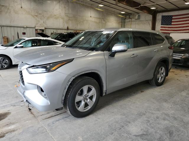  TOYOTA HIGHLANDER 2022 Srebrny
