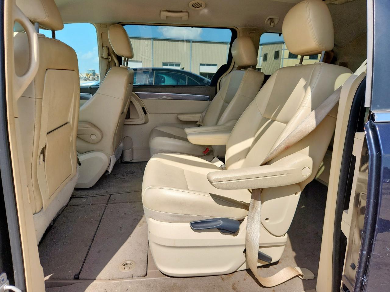 2010 Volkswagen Routan Se VIN: 2V4RW3D16AR167244 Lot: 64659205
