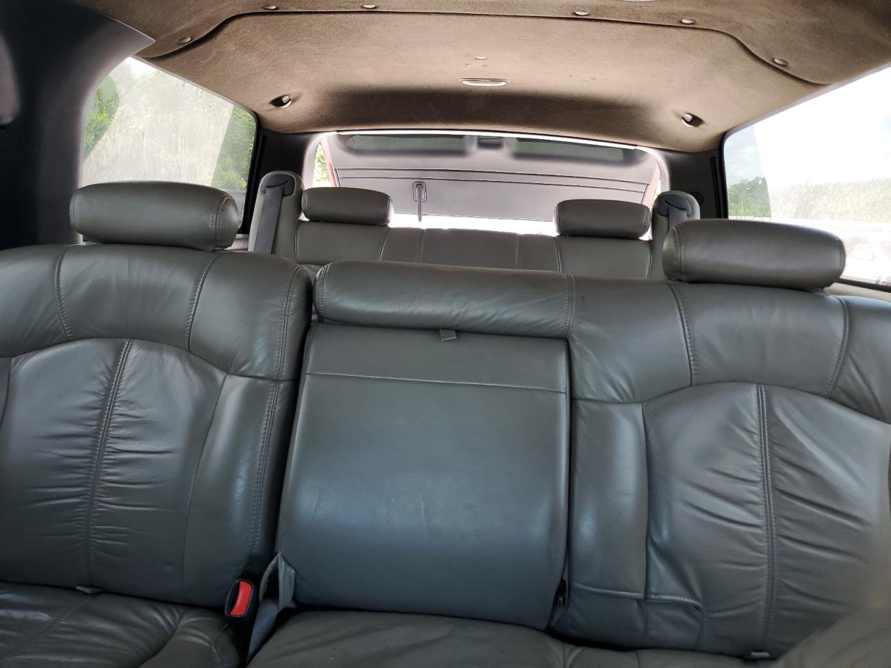 2002 Chevrolet Suburban K1500 VIN: 1GNFK16Z42J146373 Lot: 64732115