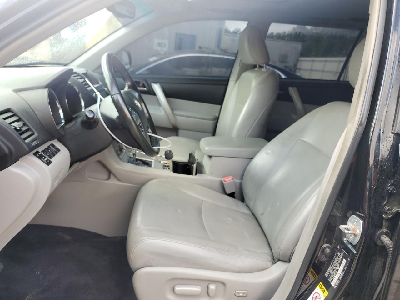 2013 Toyota Highlander Base VIN: 5TDBK3EH0DS177587 Lot: 63181675