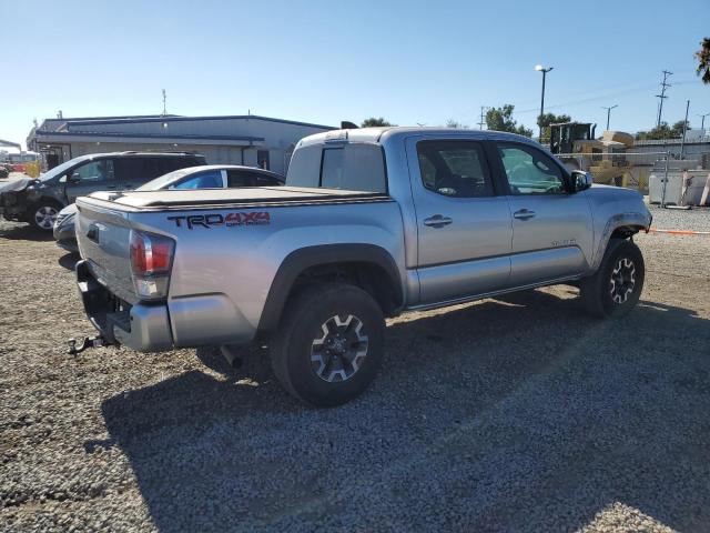  TOYOTA TACOMA 2022 Srebrny