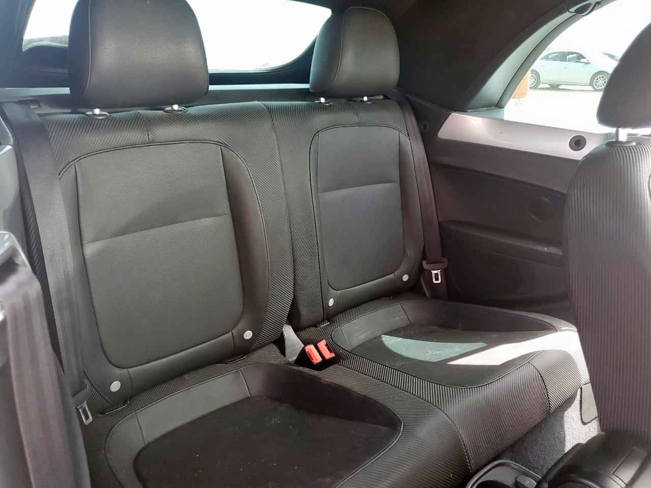 2013 Volkswagen Beetle VIN: 3VW5L7AT1DM826208 Lot: 63332585
