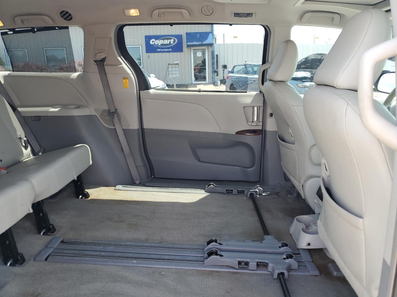 2014 Toyota Sienna Xle VIN: 5TDYK3DC7ES462515 Lot: 63008685