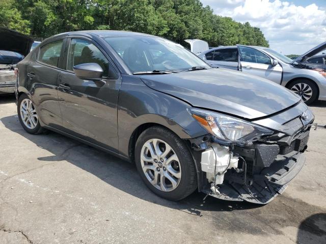  TOYOTA YARIS 2018 Серый