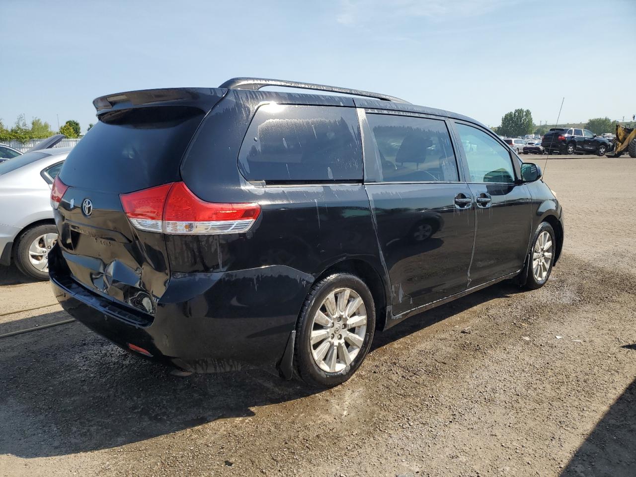 2012 Toyota Sienna Xle VIN: 5TDYK3DCXCS220301 Lot: 66218695
