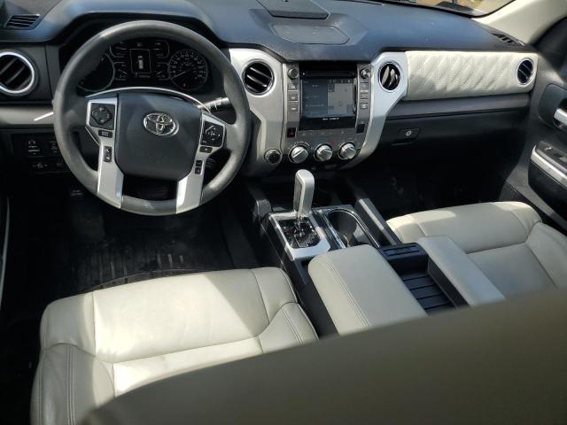 Pickups TOYOTA TUNDRA 2018 Szary