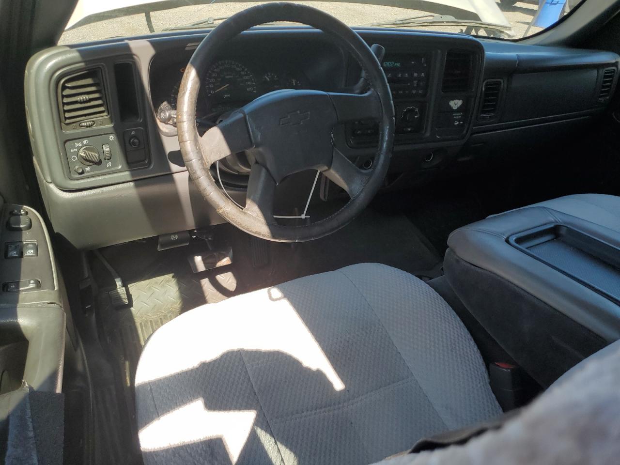 2005 Chevrolet Silverado C2500 Heavy Duty VIN: 1GCHC29U55E114775 Lot: 65018165