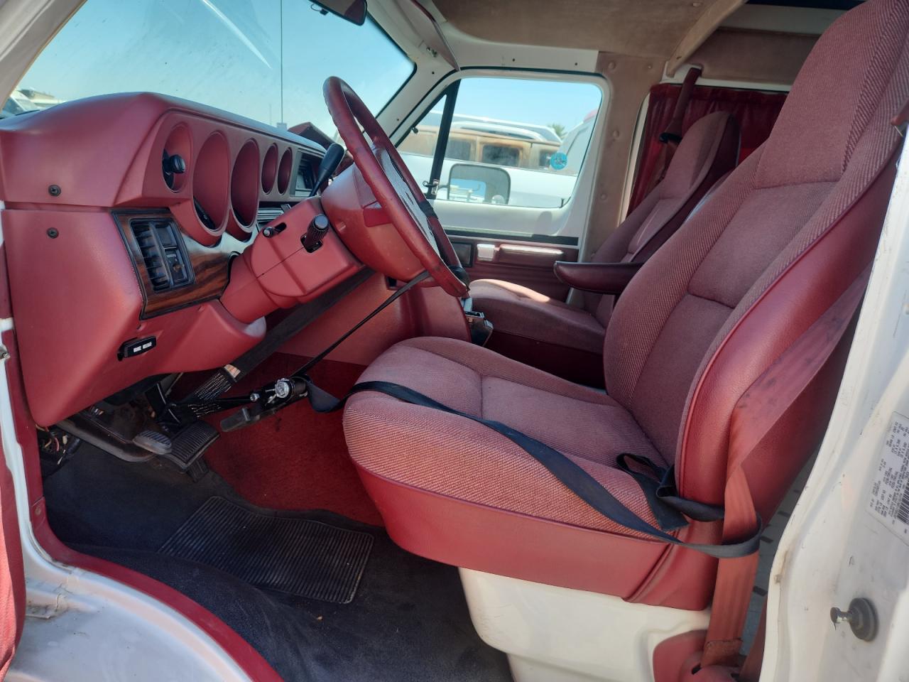 1994 Dodge Ram Van B250 VIN: 2B7HB21Y3RK161774 Lot: 63447265