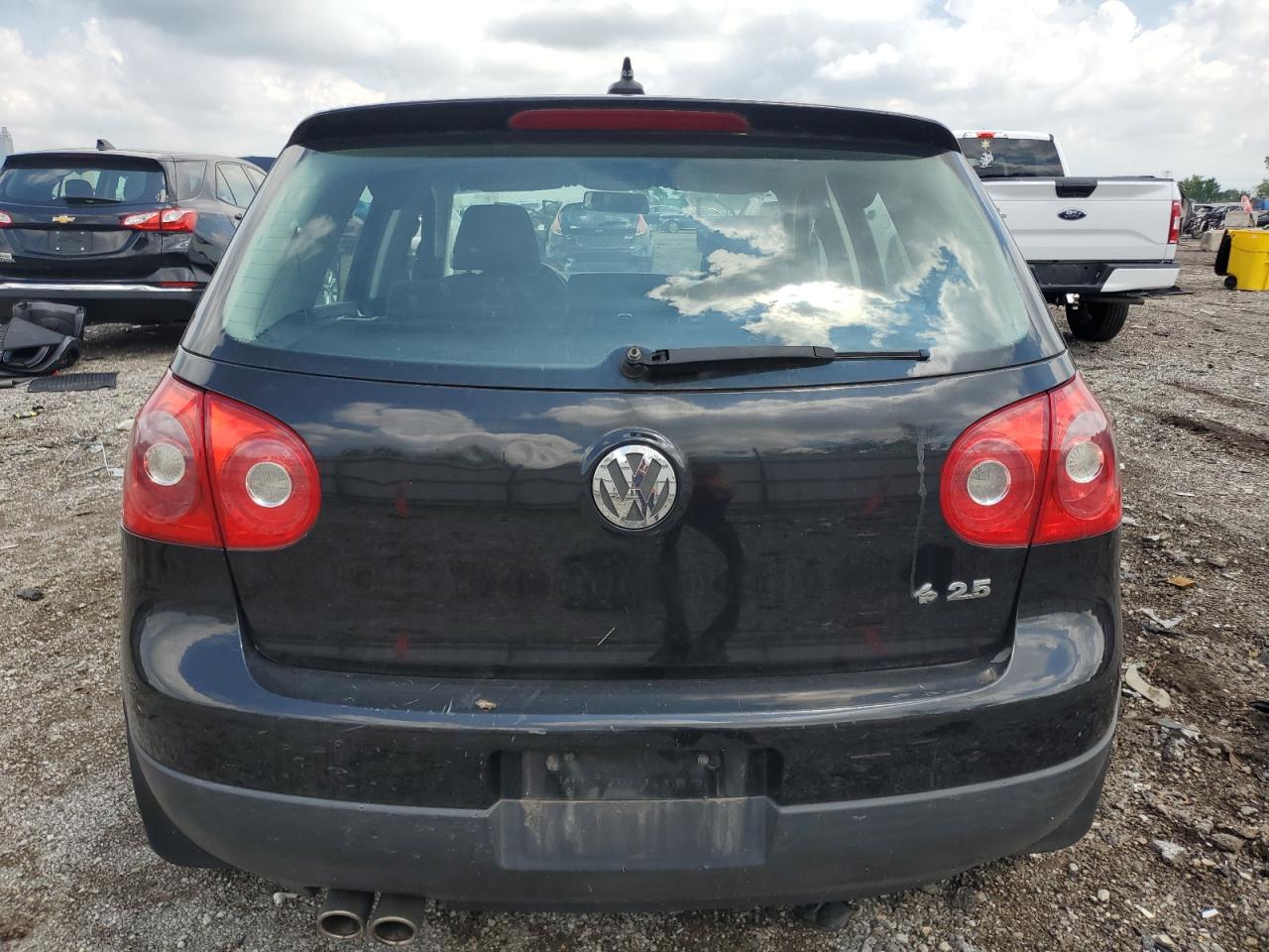 2008 Volkswagen Rabbit VIN: WVWCA71K98W335317 Lot: 64324355