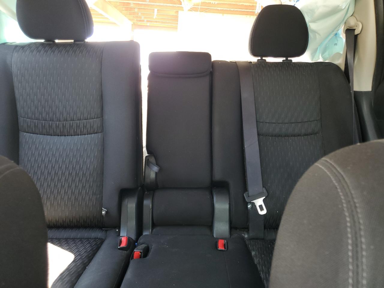 2019 Nissan Rogue S VIN: JN8AT2MT4KW253869 Lot: 65562795