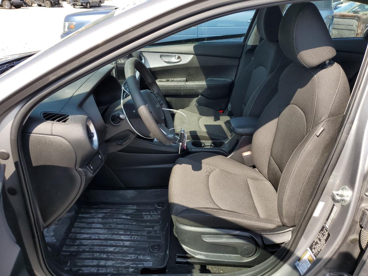 3KPF24AD9RE724867 2024 Kia Forte Lx