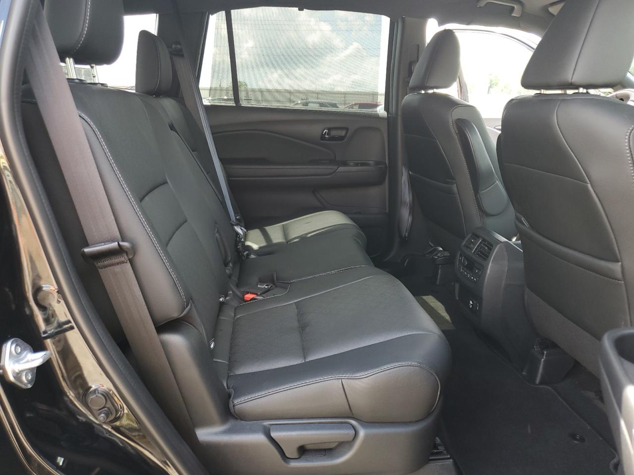 2022 Honda Passport Elite VIN: 5FNYF8H06NB019195 Lot: 64836185