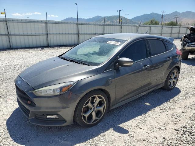 Hatchbacks FORD FOCUS 2015 Szary