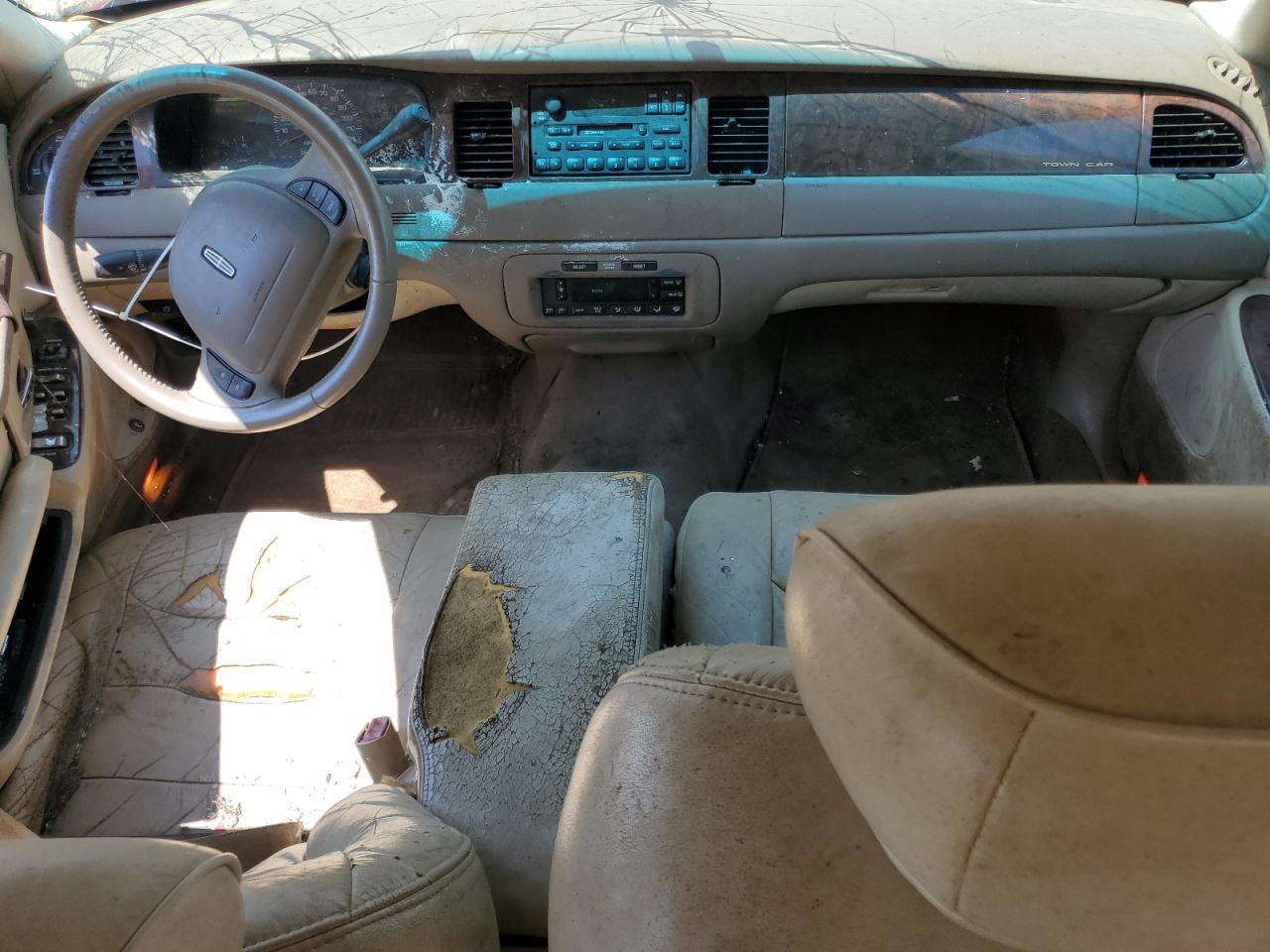 2000 Lincoln Town Car Executive VIN: 1LNHM81W6YY774724 Lot: 65257515