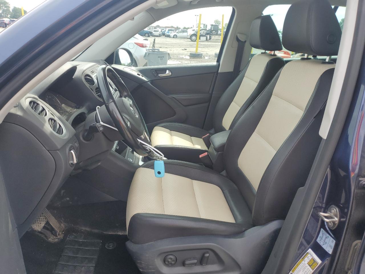 2016 Volkswagen Tiguan S VIN: WVGAV7AX4GW557040 Lot: 65817225