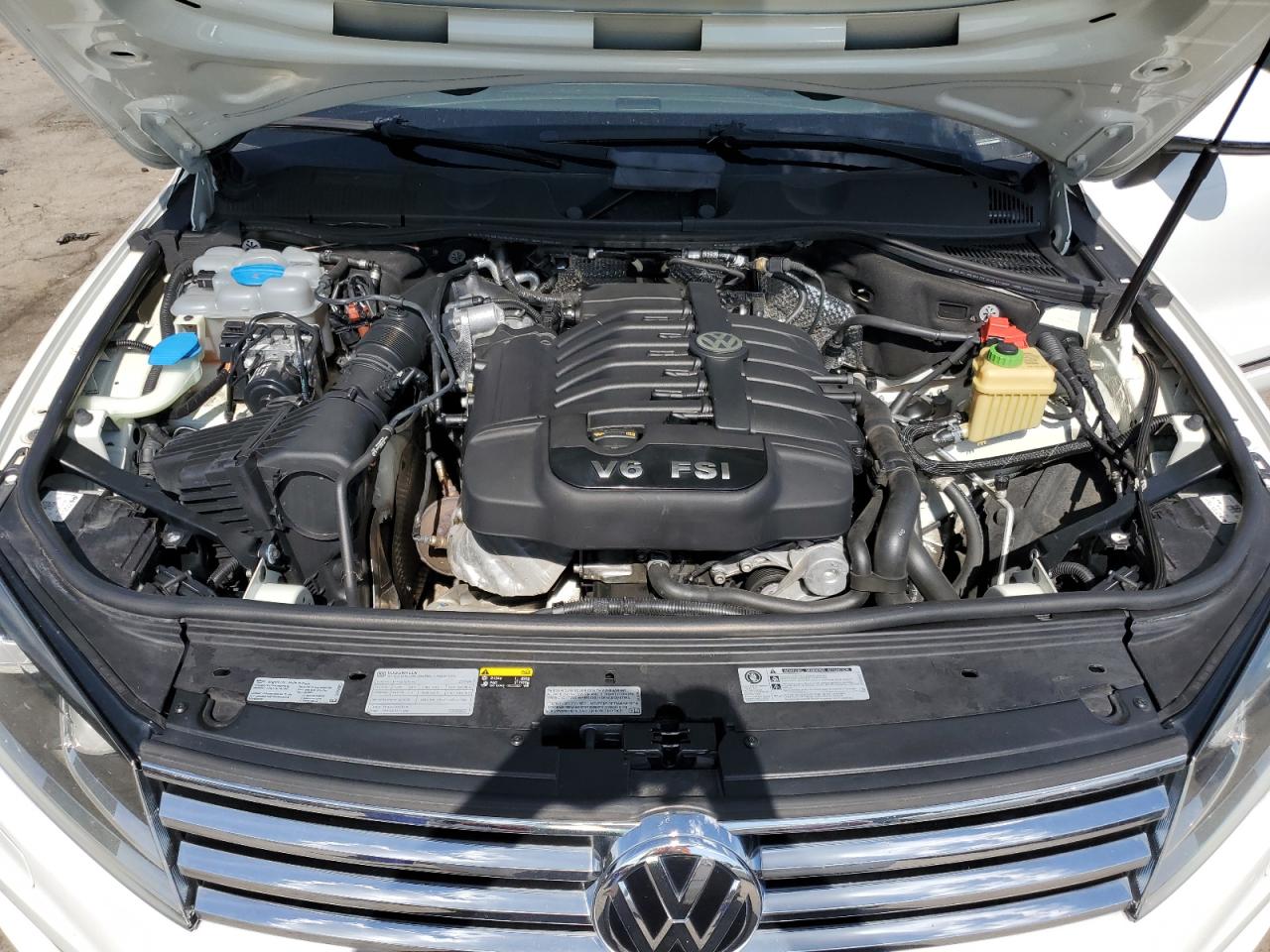 2017 Volkswagen Touareg Wolfsburg VIN: WVGRF7BP5HD006885 Lot: 64736685