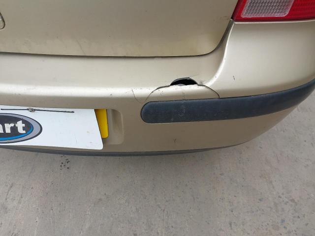 2002 VOLKSWAGEN GOLF TDI S